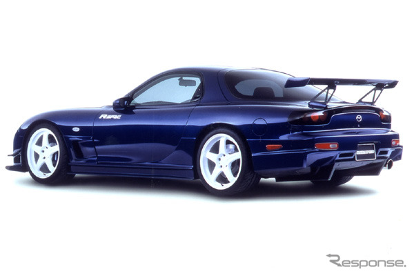 『RX-7』をレーシングスペックにするチューニングアイテム