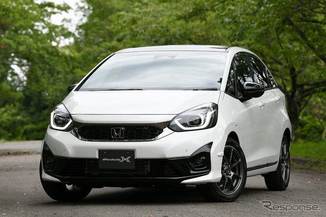 ホンダ フィット e:HEV モデューロX