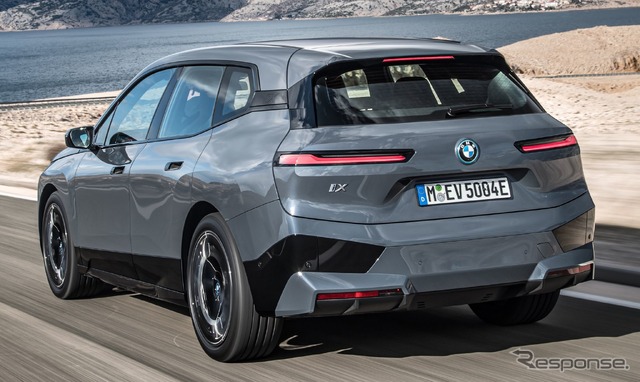 BMW iX の「xDrive50」