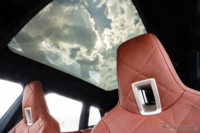 BMW iX の「xDrive50」