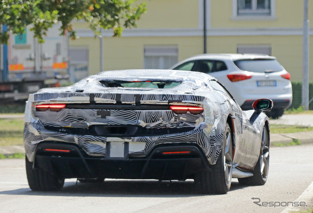 フェラーリ 296GTB スパイダー プロトタイプ(スクープ写真)