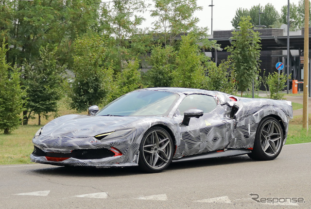 フェラーリ 296GTB スパイダー プロトタイプ(スクープ写真)