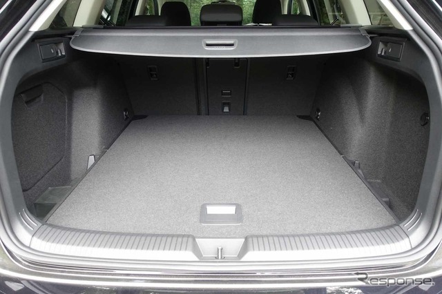 VW ゴルフヴァリアント 新型(eTSI アクティブ)