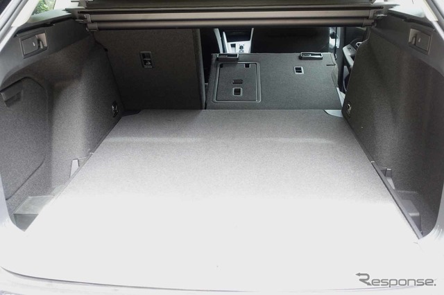 VW ゴルフヴァリアント 新型(eTSI アクティブ)