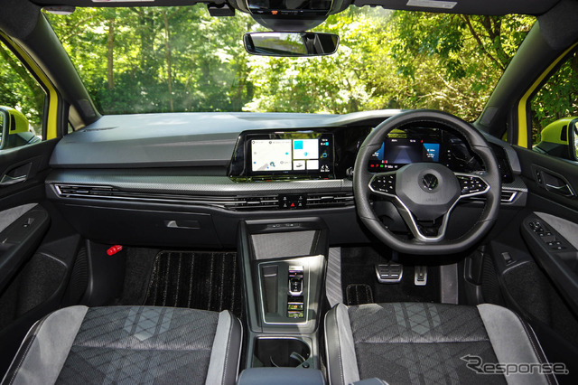 VW ゴルフヴァリアント 新型(R-Line)