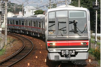 名鉄瀬戸線の主力車両4000系。同線の10～15時台はすべて各駅停車に。