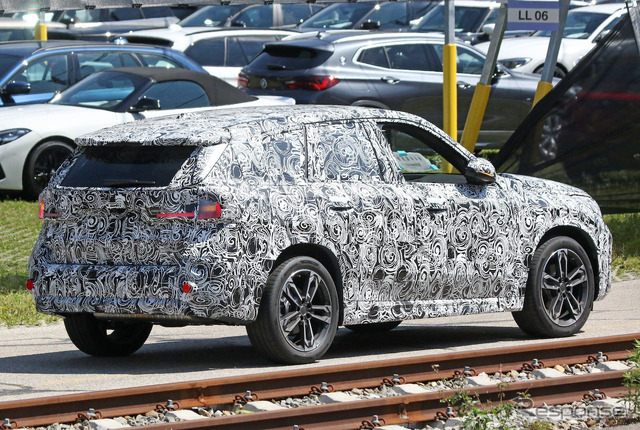 BMW X1 次期型プロトタイプ(スクープ写真)