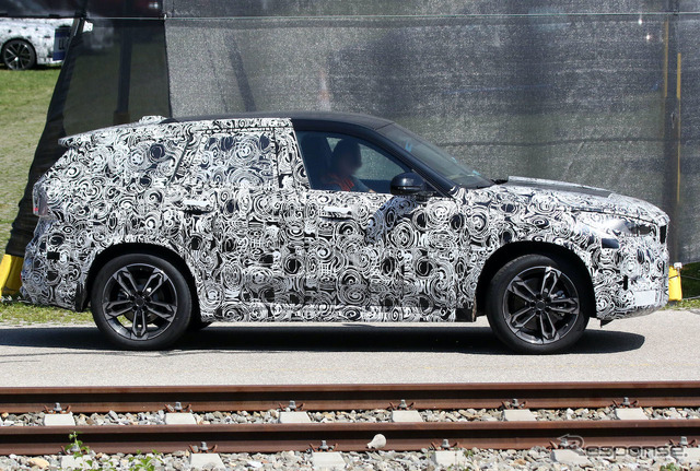 BMW X1 次期型プロトタイプ(スクープ写真)