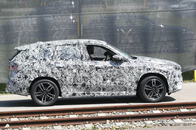 BMW X1 次期型プロトタイプ(スクープ写真)
