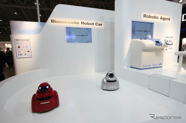 【CEATEC08】写真蔵…日産のロボットカーはハチの動き