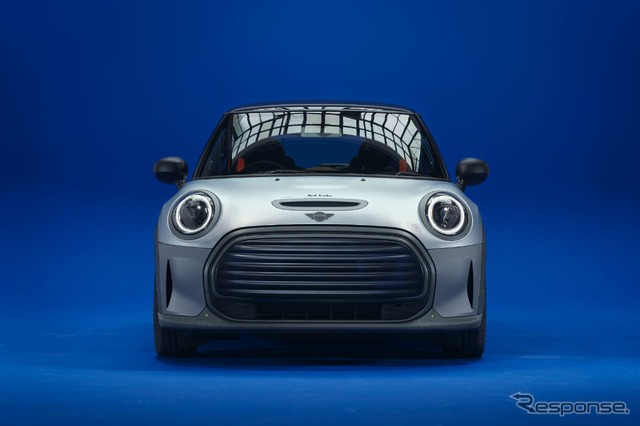 MINIのEVのワンオフモデル「STRIP」