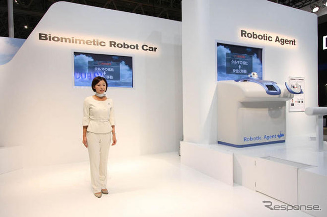 【CEATEC08】写真蔵…日産のロボットカーはハチの動き