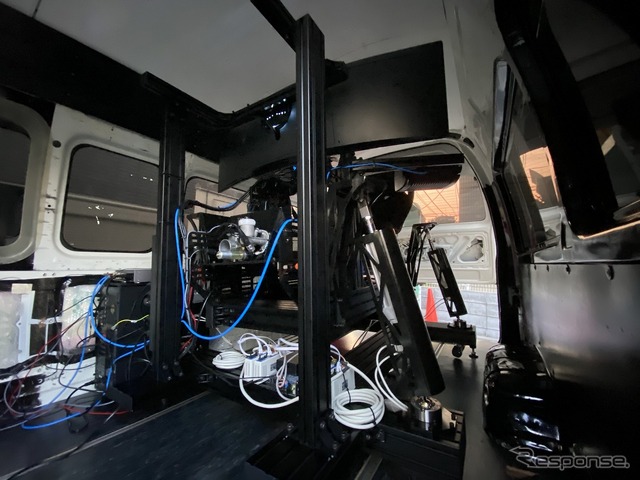 移動型シミュレーター