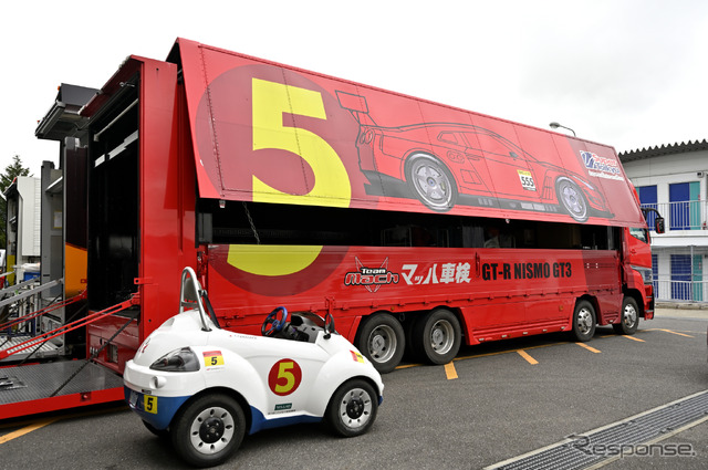 SUPER GT第3戦のトランポ群