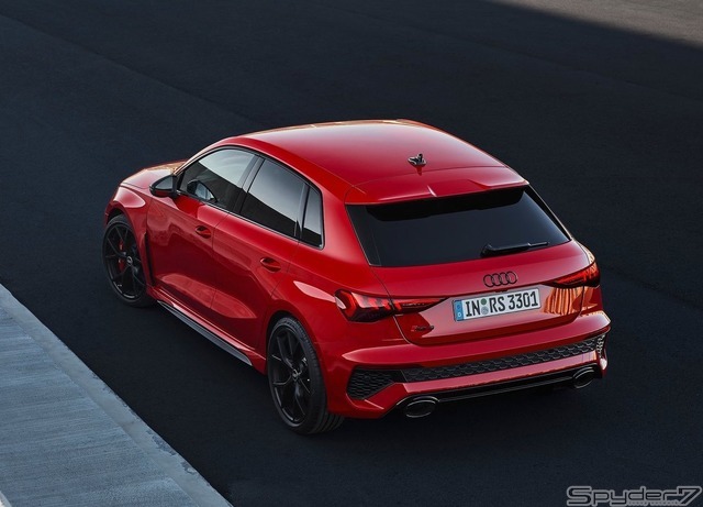 アウディ RS3スポーツバック 新型
