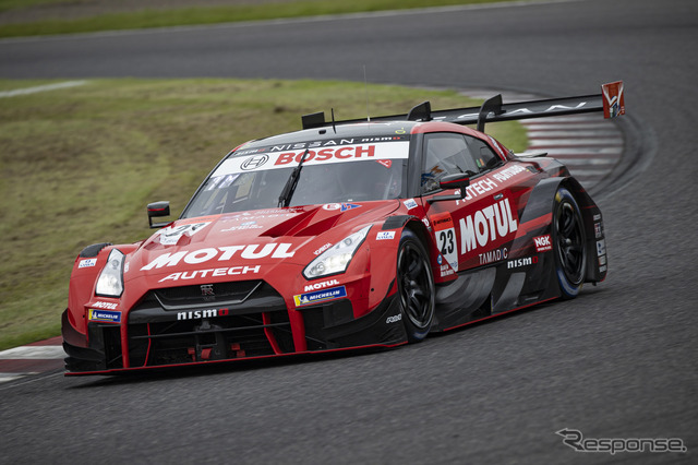 GT500クラス予選3番手の#23 MOTUL AUTECH GT-R(松田次生/ロニー・クインタレッリ)