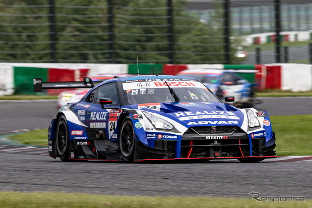 GT500クラス3位の#24 リアライズコーポレーション ADVAN GT-R(高星明誠/佐々木大樹)