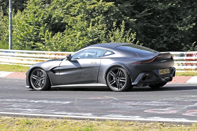 アストンマーティン ヴァンテージ V12モデルのプロトタイプ(スクープ写真)