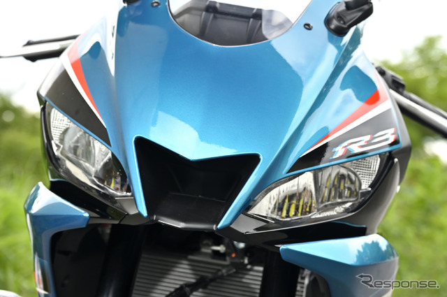ヤマハ YZF-R3 シアン