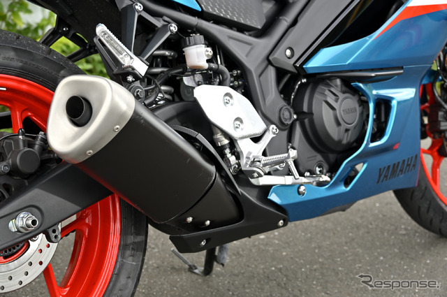 ヤマハ YZF-R3 シアン