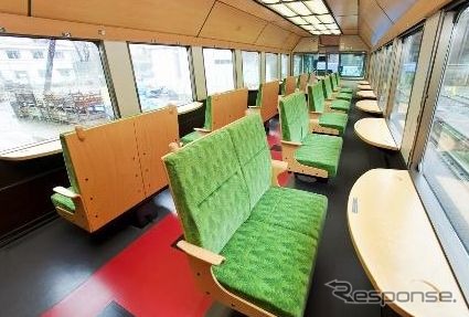 世界遺産「平泉」の美しい景観をイメージした『ジパング』1・4号車(先頭車)の車内。シートは窓向きに。