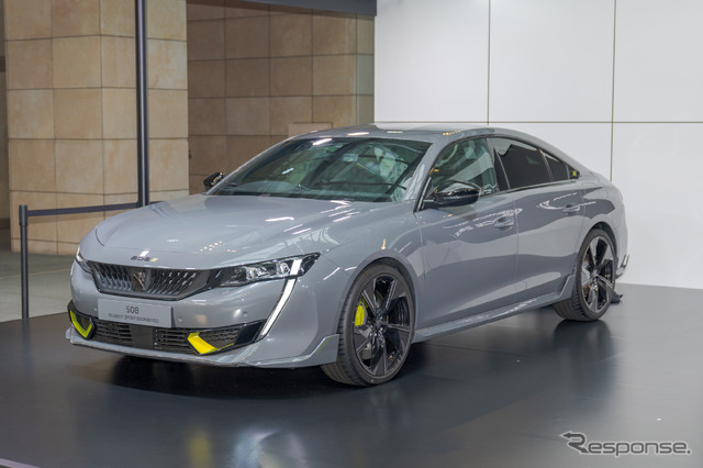 プジョー508PSE(PEUGEOT SPORT ENGINEERED)は日本初公開となる。