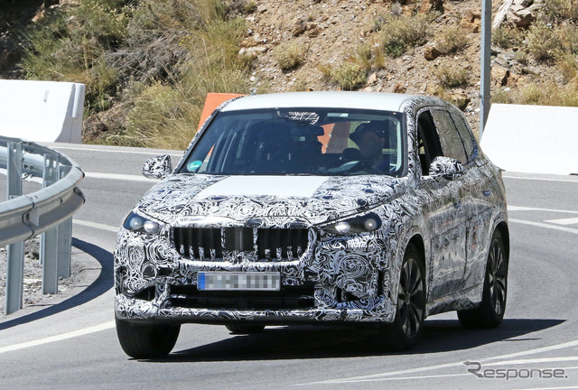 BMW X1 次期型プロトタイプ(スクープ写真)