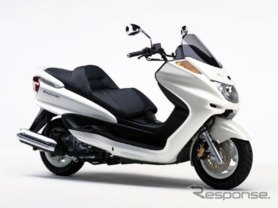 ヤマハ『マジェスティ』に3つ目のモデルが登場---カスタム感を強調
