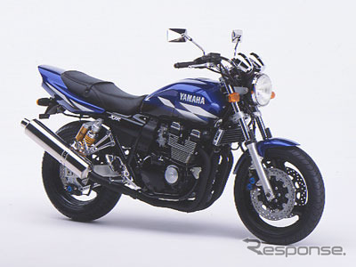 バイクが最も売れるシーズンを前に、ヤマハがカラー変更で既存車種を一新
