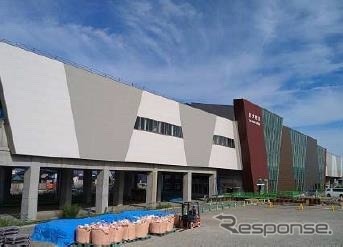 新大村駅の建設状況(8月時点)。