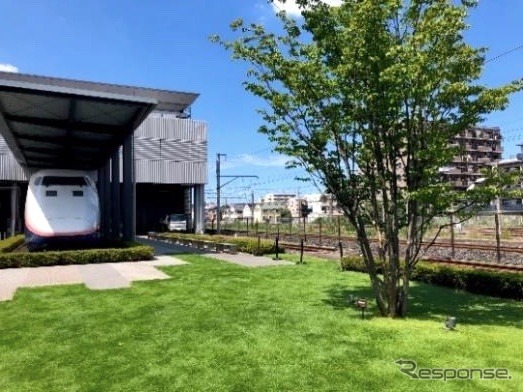 鉄道博物館での展示箇所。E1系Maxの隣に並ぶ。