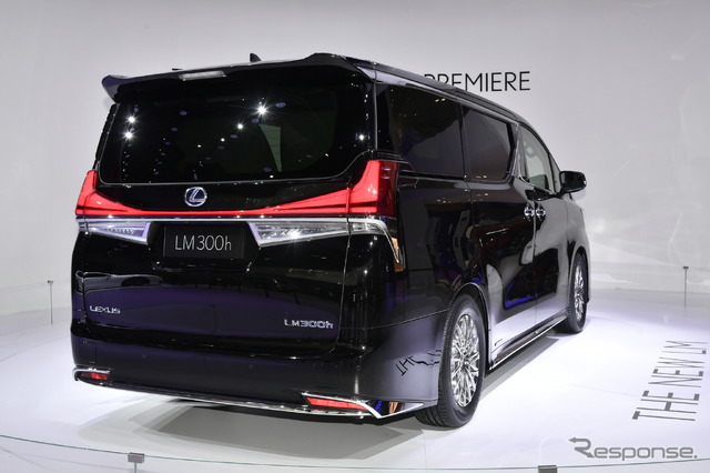 アジアではすでに販売されているLEXUS高級ミニバン『LM』(上海モーターショー2019にて)