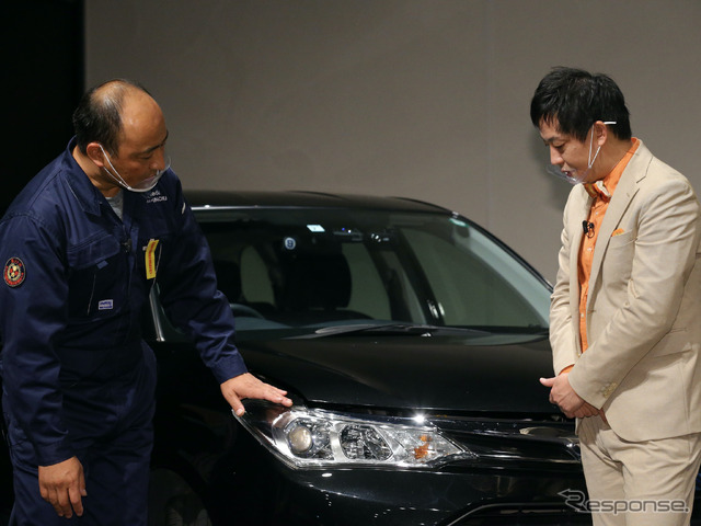 日常点検のデモンストレーション(令和3年度自動車点検整備推進運動記者発表会)