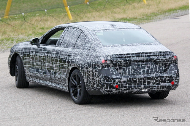 BMW 5シリーズ 次期型プロトタイプ(スクープ写真)