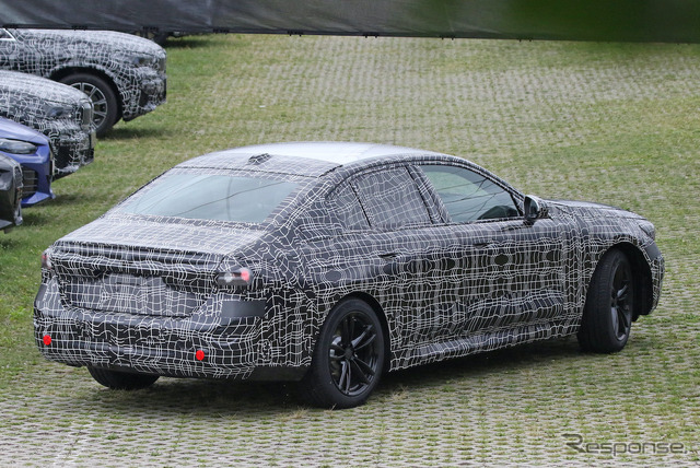 BMW 5シリーズ 次期型プロトタイプ(スクープ写真)