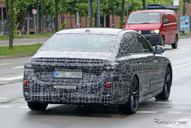 BMW 5シリーズ 次期型プロトタイプ(スクープ写真)