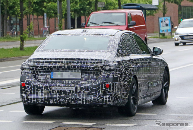 BMW 5シリーズ 次期型プロトタイプ(スクープ写真)