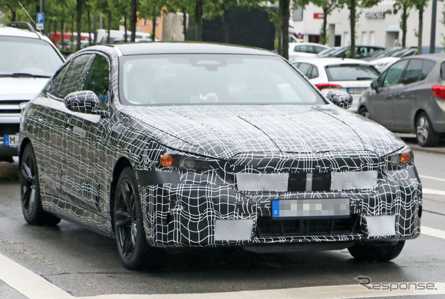 BMW 5シリーズ 次期型プロトタイプ(スクープ写真)