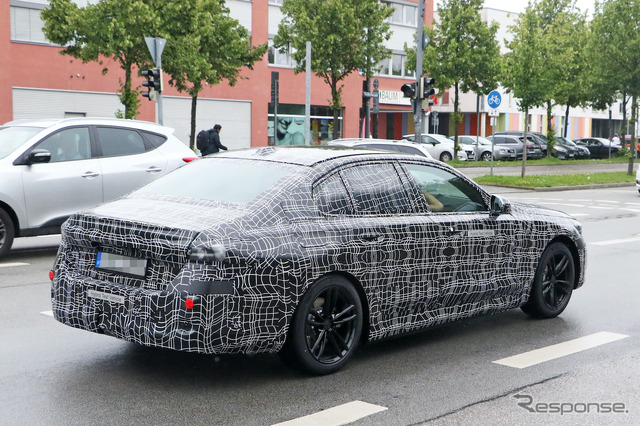 BMW 5シリーズ 次期型プロトタイプ(スクープ写真)