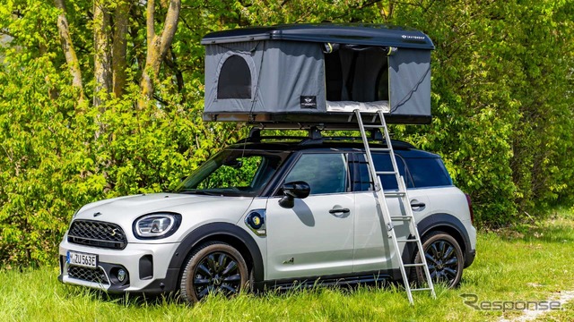 純正ルーフテントを装着したMINI『カントリーマン』(日本名:MINI『クロスオーバー』)のPHV