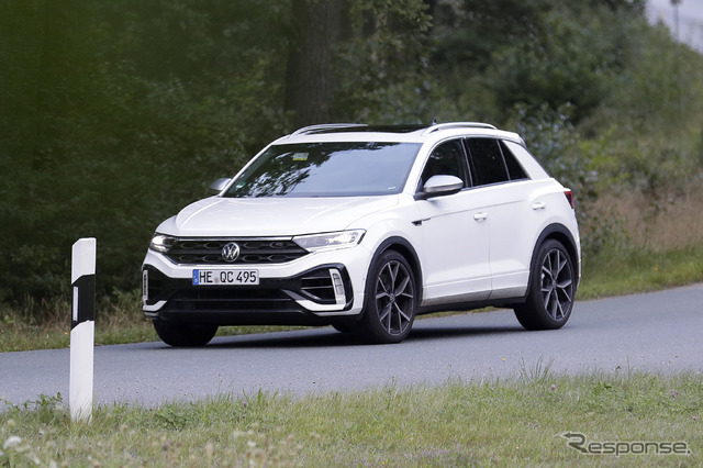VW T-Roc R 改良新型プロトタイプ(スクープ写真)
