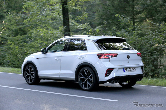 VW T-Roc R 改良新型プロトタイプ(スクープ写真)
