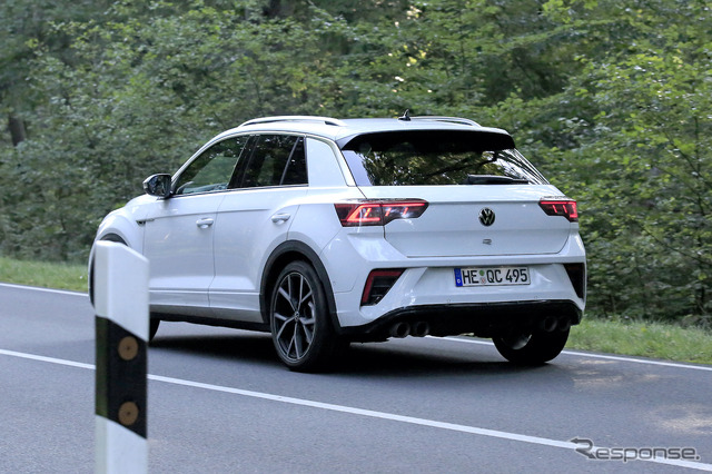 VW T-Roc R 改良新型プロトタイプ(スクープ写真)
