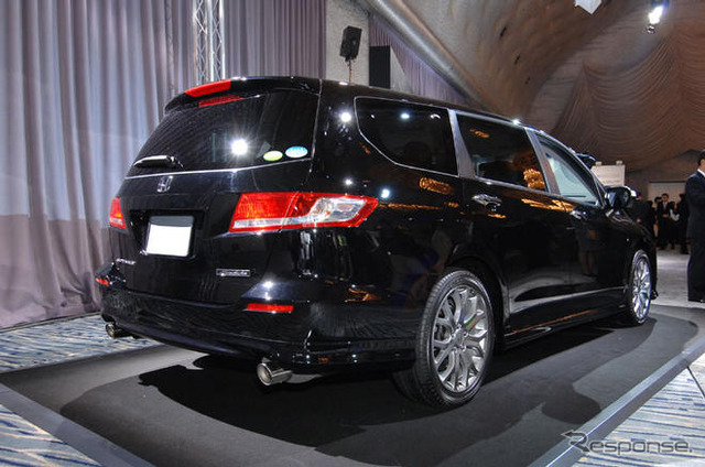 【ホンダ オデッセイ 新型発表】ステイン・アライブ、G. クルーニー、レガシィ