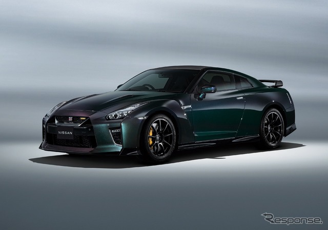 日産 GT-R トラックエディション エンジニアード by NISMO T-スペック(ミッドナイトパープル)