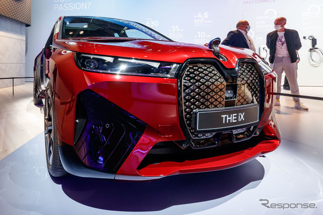 BMW iX(IAAモビリティ2021)