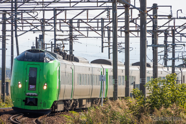 札幌～旭川間の特急『ライラック』。幹線系の電車特急も削減の対象になる。