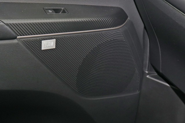 三菱 デリカD:5にオーディオインストール!car audio newcomer!(オーナー:大内善徳さん) by SOUND WAVE 前編