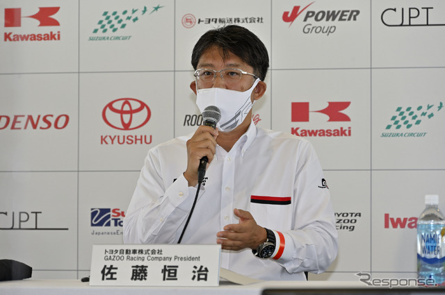 スーパー耐久第5戦にて金銀メダル授与