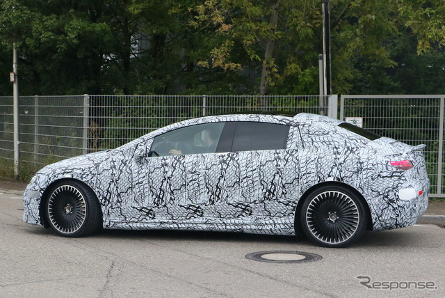 メルセデス AMG EQE 53 プロトタイプ (スクープ写真)